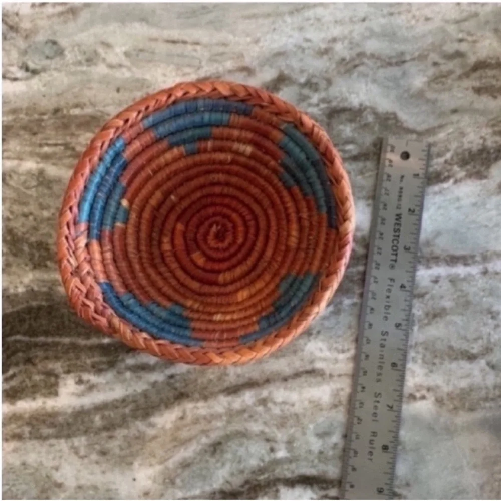 Vintage Handwoven Southwest Set of 2 Basket Bowls
